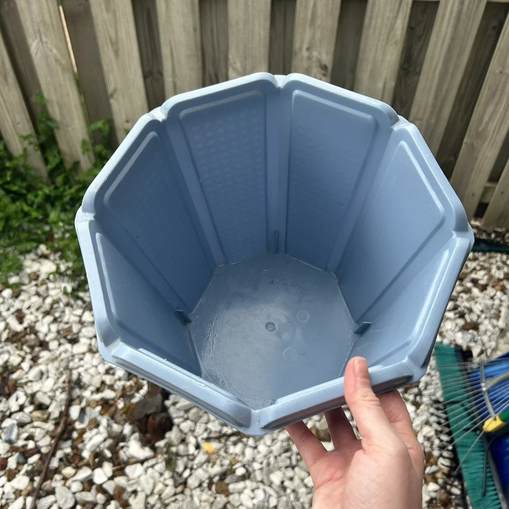 Vintage Rubbermaid Waste Basket light blue Basket Weave Trash Can 2945 Octagon